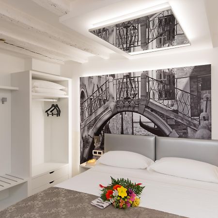 UNAHOTELS Ala Venezia Esterno foto