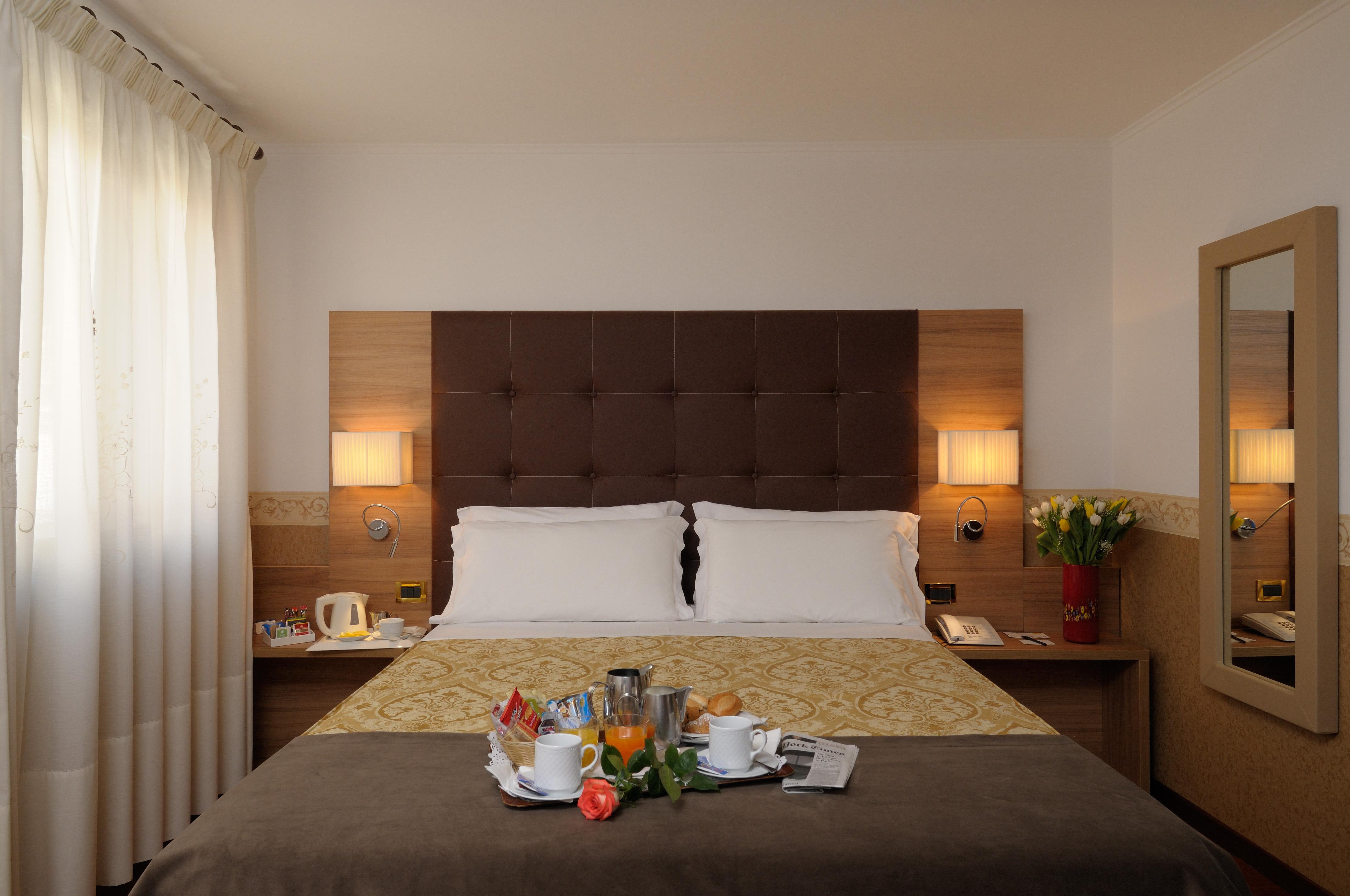 UNAHOTELS Ala Venezia Esterno foto