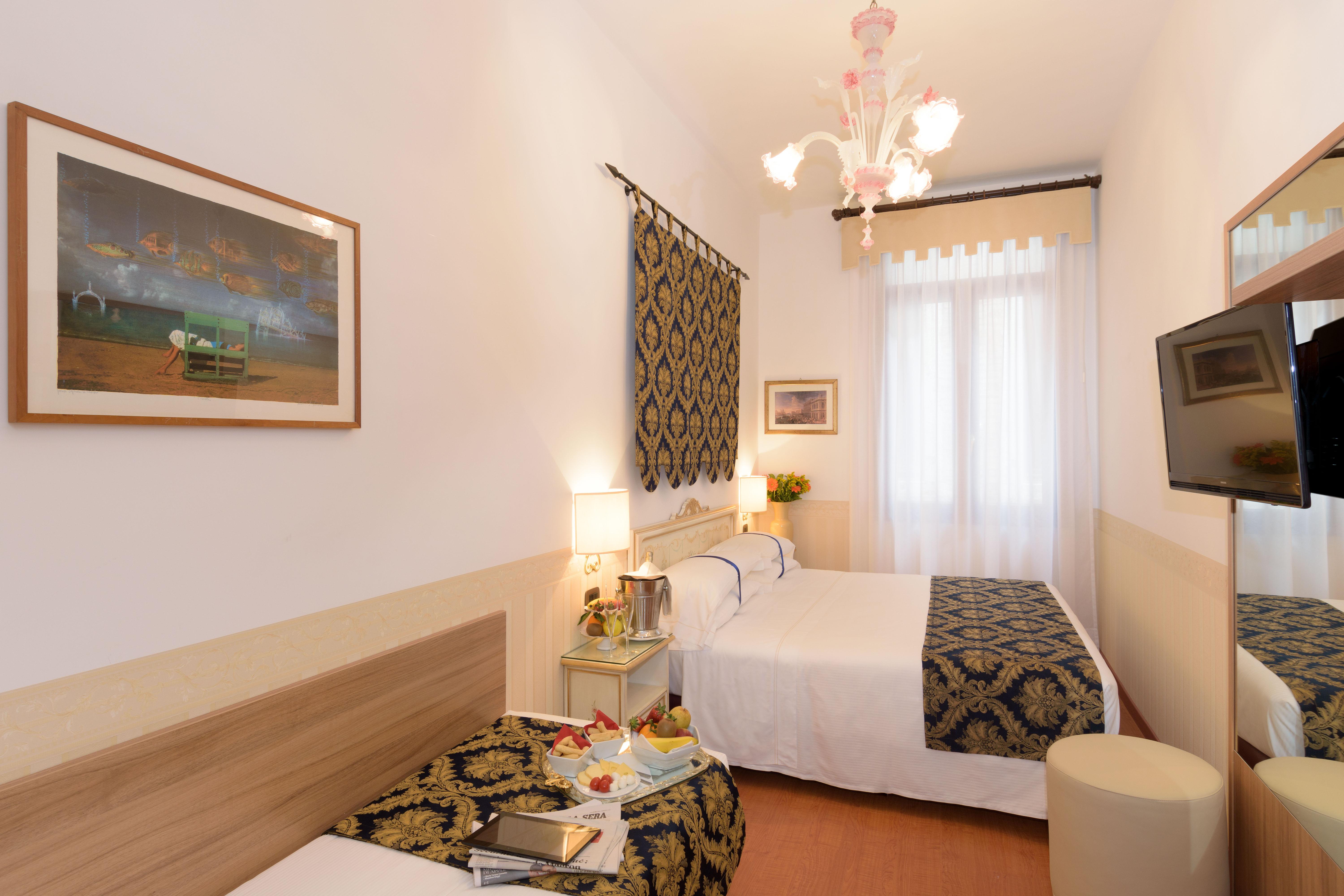 UNAHOTELS Ala Venezia Esterno foto
