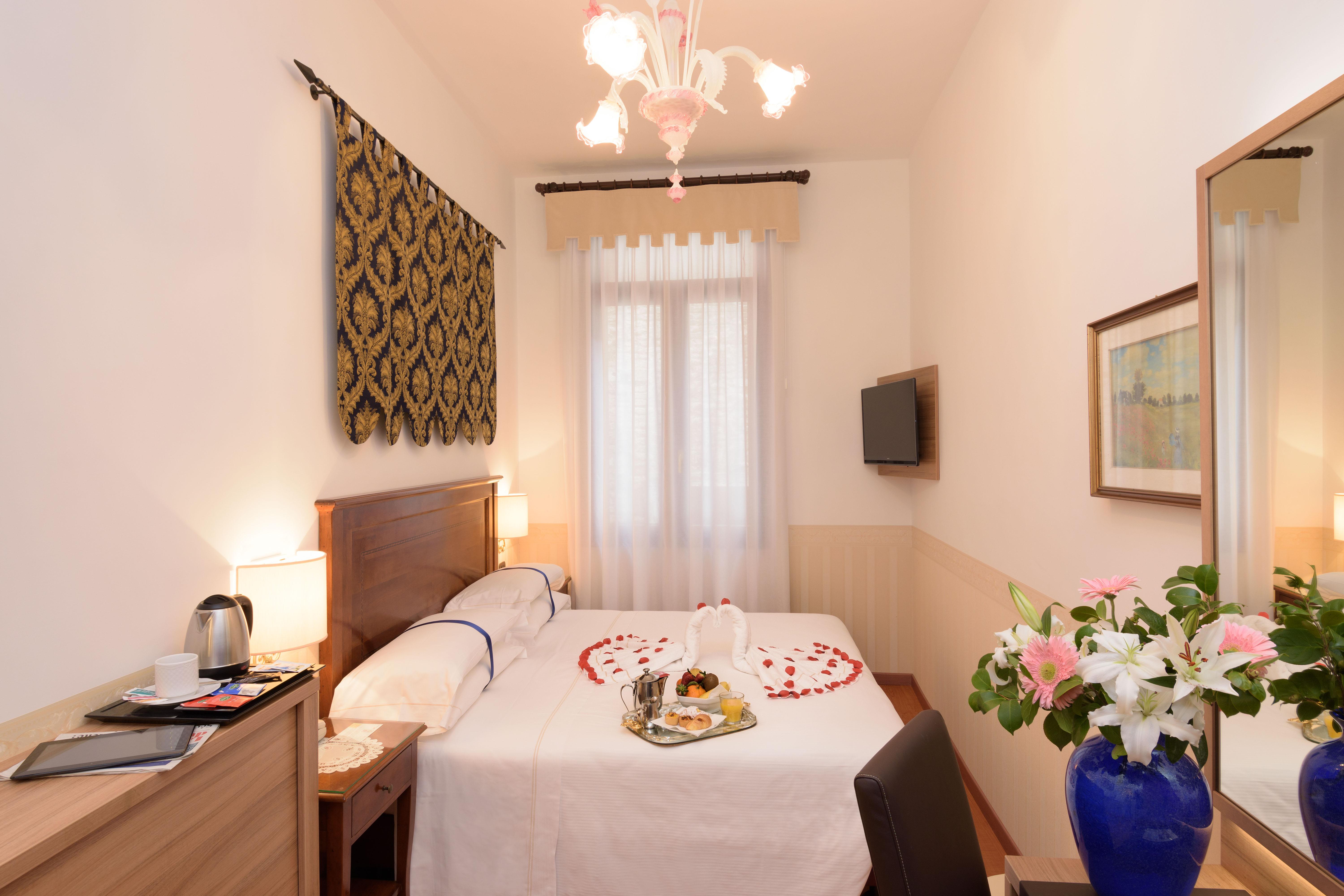 UNAHOTELS Ala Venezia Esterno foto